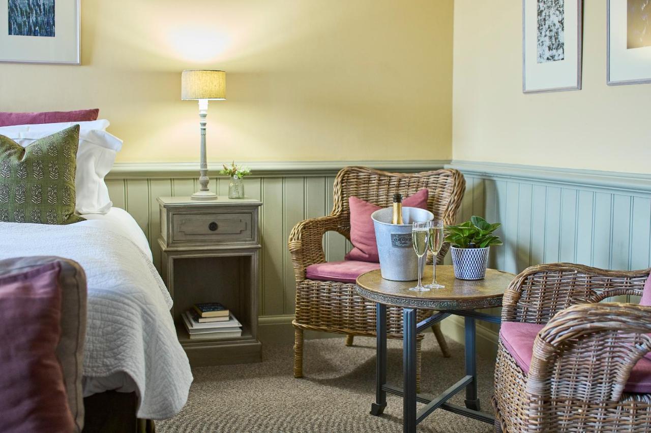 The Mistley Thorn Hotel Eksteriør billede